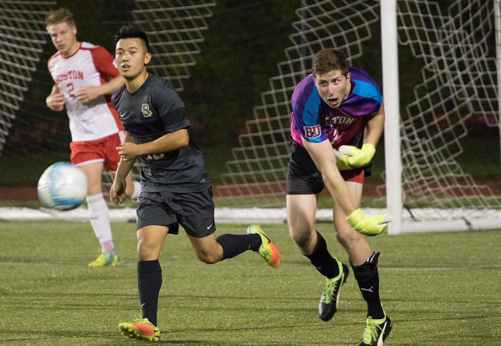 Senior goalkeeper Matt Gilbert boasts a 7-6-2 record after the 2016 regular season. PHOTO BY JUSTIN HAWK/ DAILY FREE PRESS STAFF 