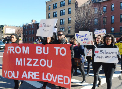 Boston University students and faculty of the School of Public Health showed their support for students of color at University of Missouri during the “From BU to Mizzou: March on Mass Ave Against Campus Racism” Tuesday. PHOTO BY ELAINE ANDERSON/ DAILY FREE PRESS STAFF