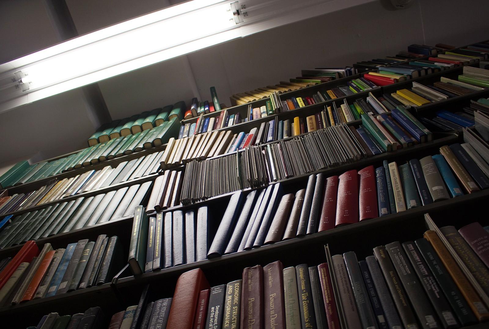 The results from the most recent Ithaka S+R survey released Monday found that higher education faculty members in the United States utilize online library resources more frequently. PHOTO BY KANKANIT WIRIYASAJJA/DAILY FREE PRESS CONTRIBUTOR