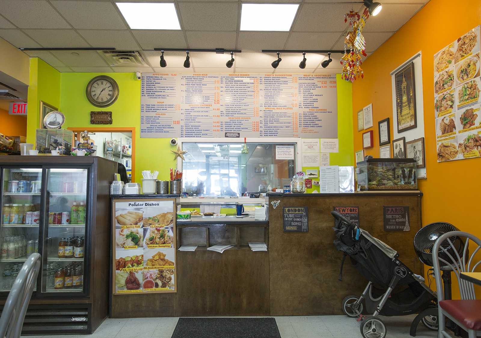 Nud Pob Thai Cuisine on Commonwealth Avenue. For the Fall semester, Nud Pob, located in Boston University’s Central Campus, will be open for delivery, takeout and dine-in eating. PHOTO BY SARAH SILBIGER/ DAILY FREE PRESS STAFF
