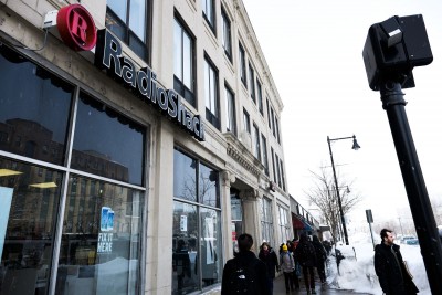 The RadioShack on Commonwealth Avenue is one of 1,784 stores the company will be closing. PHOTO BY BRIAN SONG/DAILY FREE PRESS STAFF 