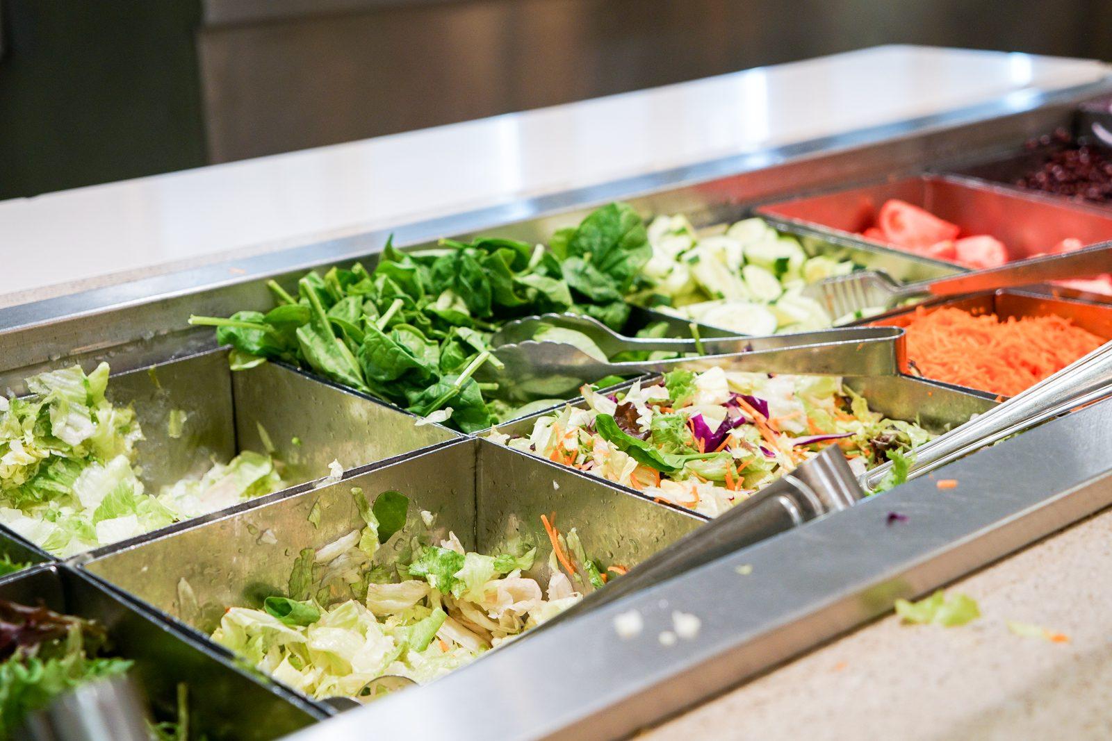 The salad bar at Warren Dining Hall. Boston University Dining Services pulled romaine lettuce at all its locations following the Centers for Disease Control and Prevention’s warning Tuesday linking the lettuce to E. coli. SERENA YU/ DAILY FREE PRESS STAFF