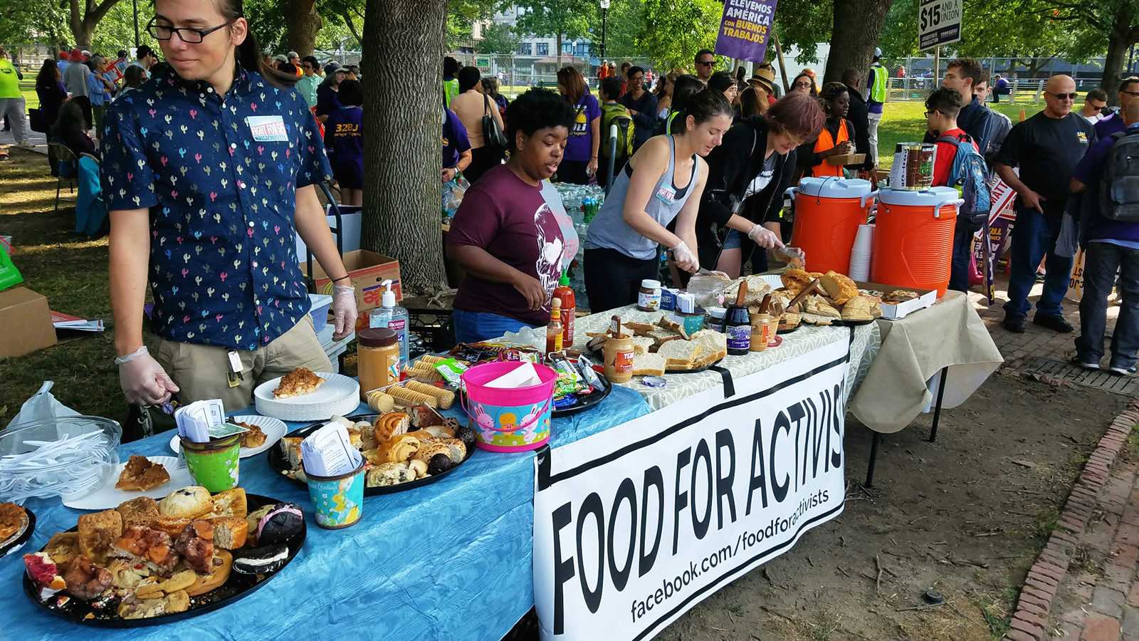 Food for Activists serves food donated from local restaurants to protesters at the Labor Day Rally on Sept. 4. PHOTO COURTESY AXEL SIMON
