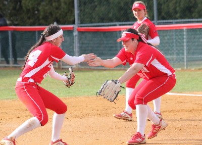 Heinen (right) has wasted no time in adjusting to life as a Terrier. PHOTO BY SOFIA FARENTINOS/DAILY FREE PRESS STAFF