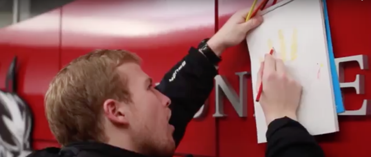 BU men's ice hockey lends a hand to Thanksgiving traditions