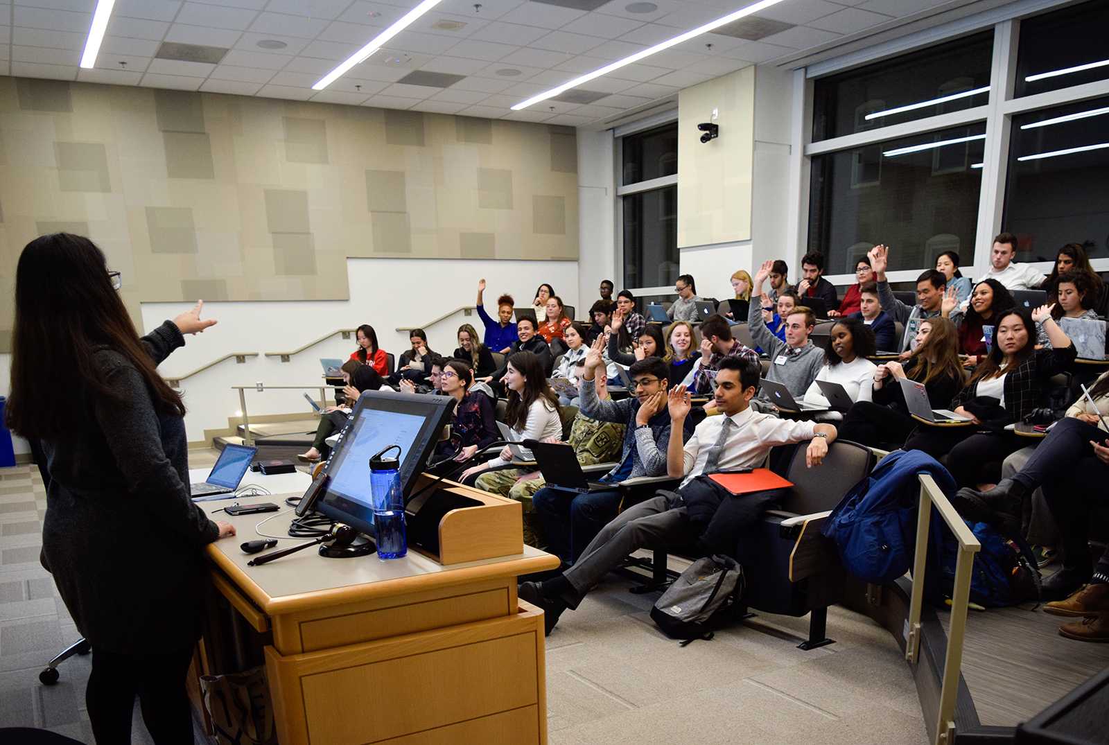 Senate Chair Karla Leon counts informal votes regarding a proposed name change to the judiciary committee at the Boston University Student Government meeting Monday. SOPHIA FLISSLER/ DAILY FREE PRESS STAFF