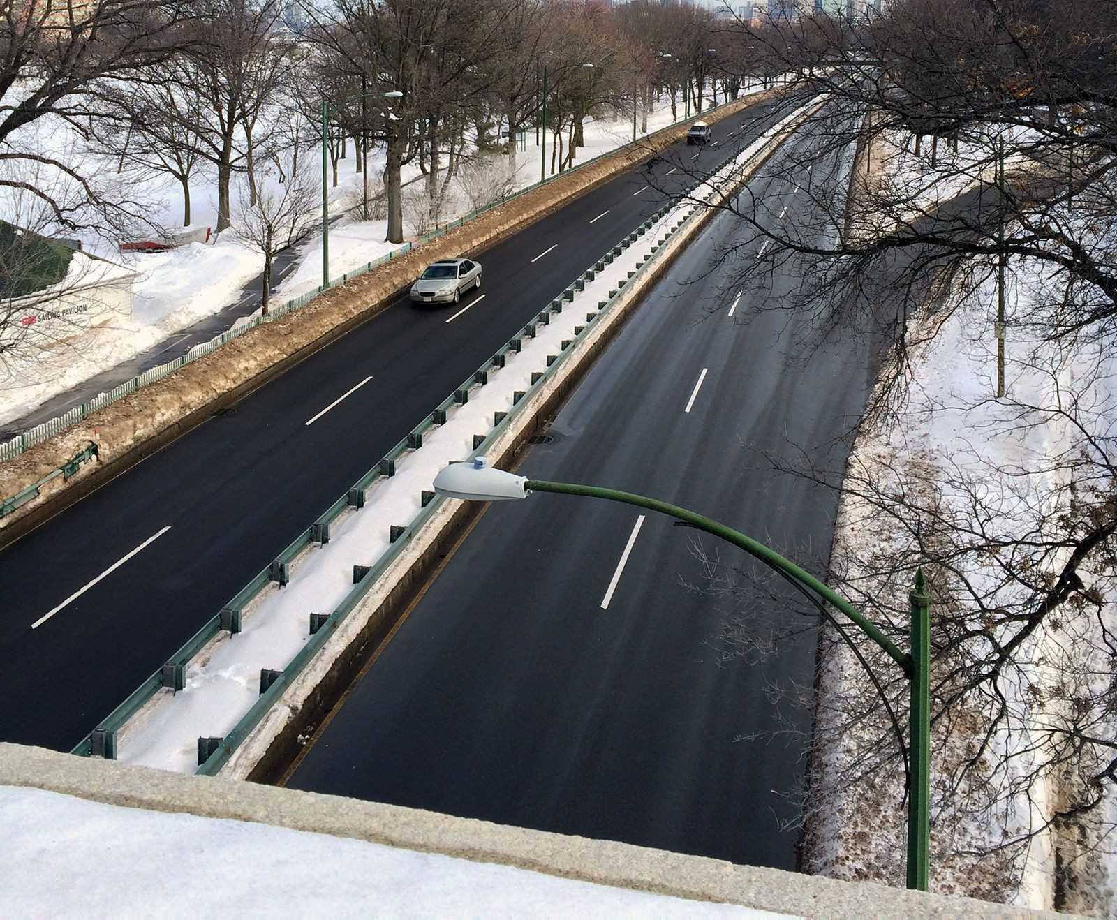 A 22-year-old woman fell from the Boston University Bridge onto Storrow Drive Wednesday morning. PHOTO BY ALEXANDRA WIMLEY/DAILY FREE PRESS STAFF