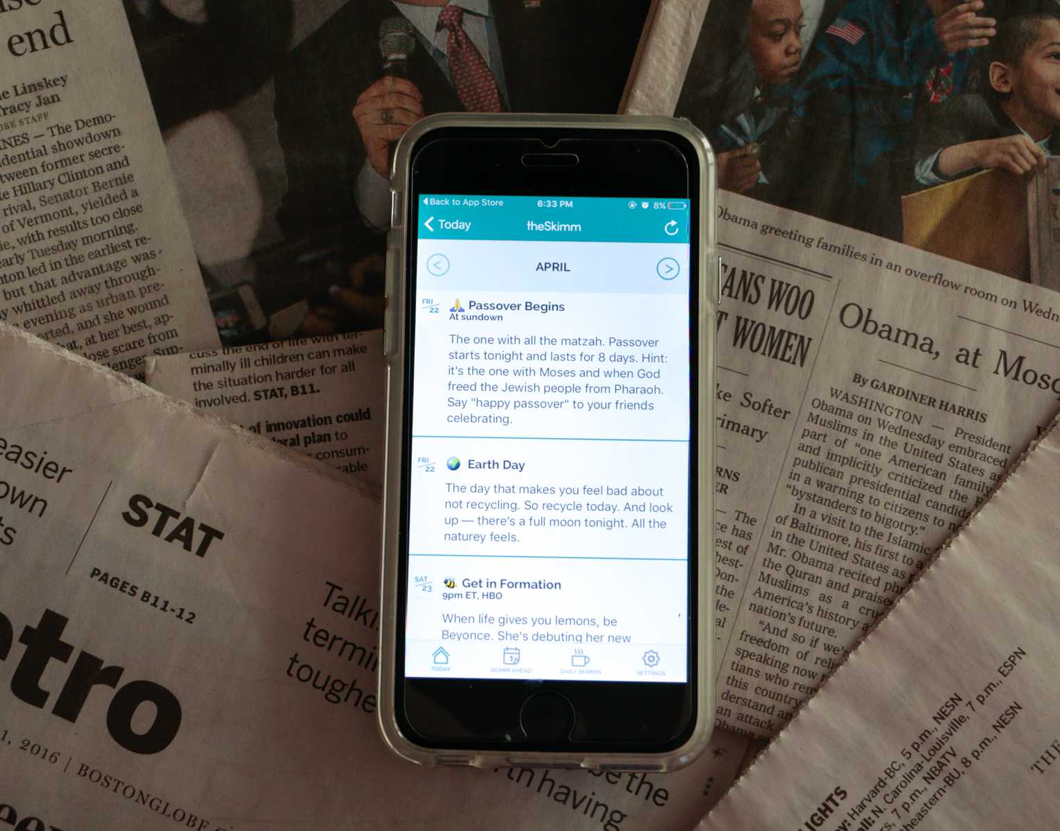 The popular newsletter service theSkimm launched its new app, Skimm Ahead, which provides users with a unique feed of current events. ILLUSTRATION BY KELSEY CRONIN/DAILY FREE PRESS STAFF