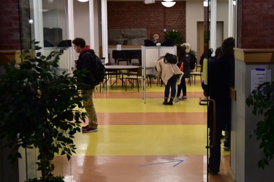 Boston residents cast their votes Tuesday evening for the Massachusetts primary at the Saint Cecilia Parish in Back Bay. PHOTO BY MADDIE MALHOTRA/DAILY FREE PRESS STAFF 