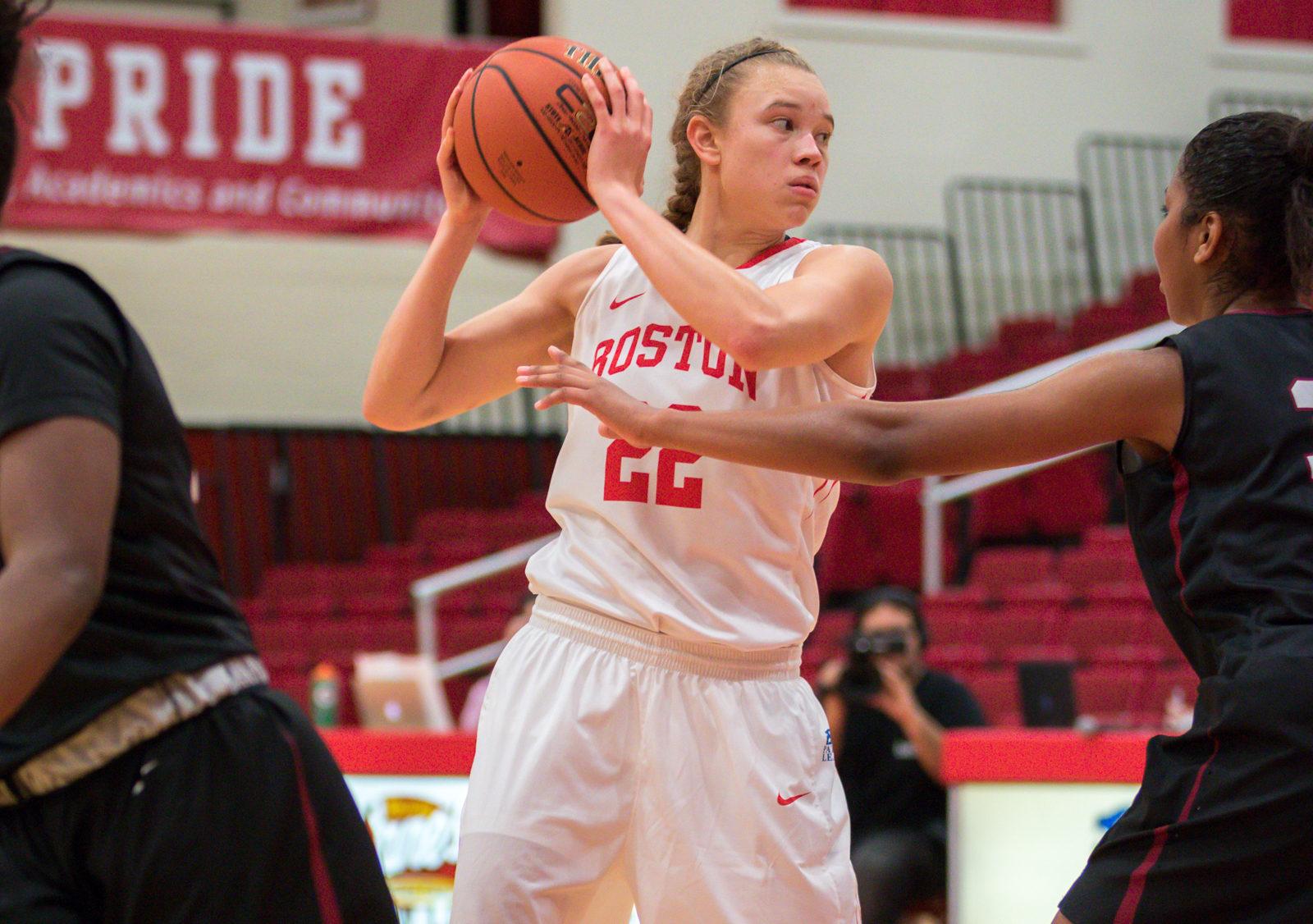 Senior guard Corrine Williams tallied 13 points against Lehigh. PHOTO BY JOHN KAVOURIS/ DAILY FREE PRESS STAFF