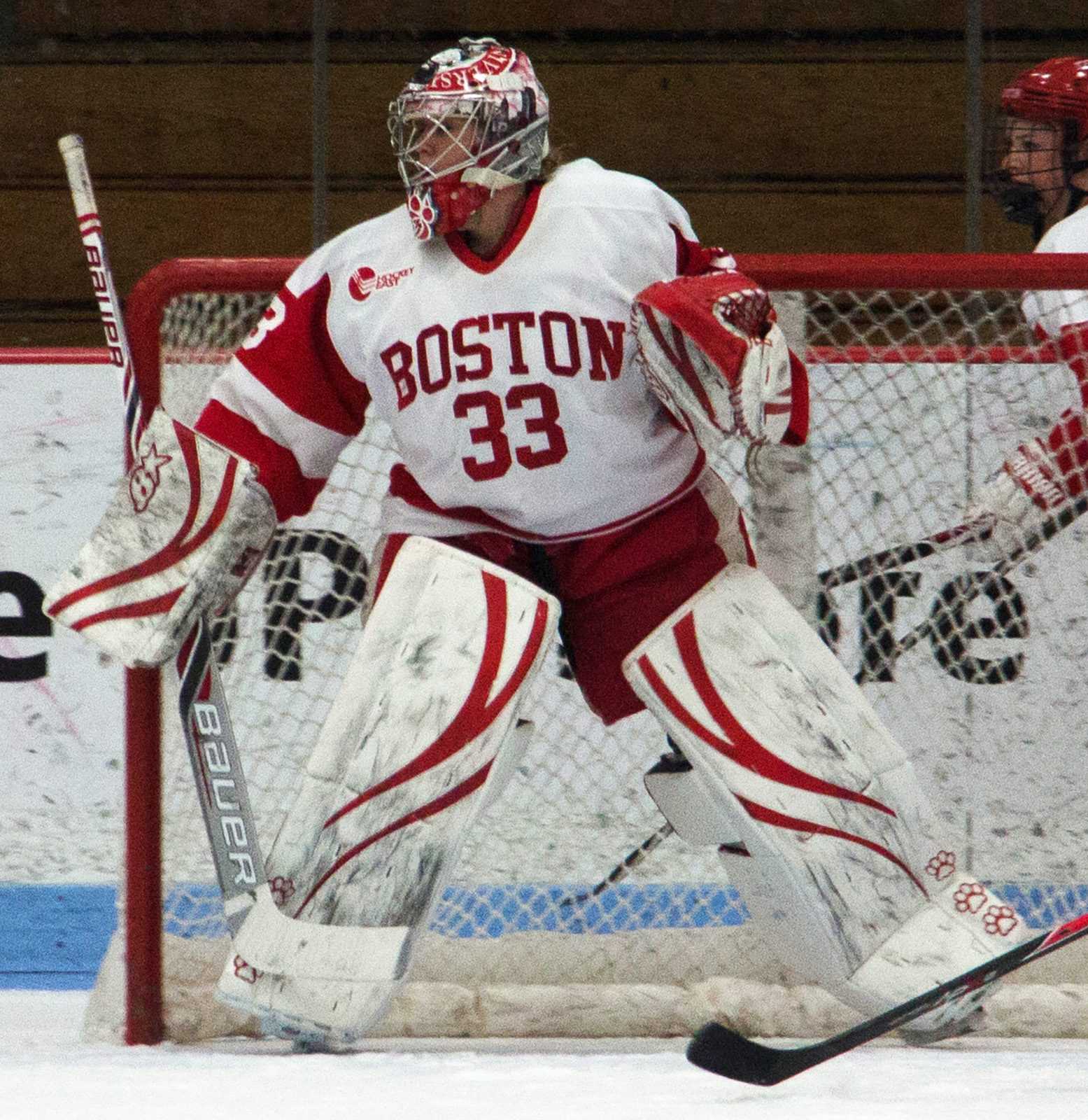 Victoria Hanson will need to be solid in goal in order for the Terriers to earn home ice in the upcoming playoffs. PHOTO BY ALEXANDRA WIMLEY/ DAILY FREE PRESS STAFF