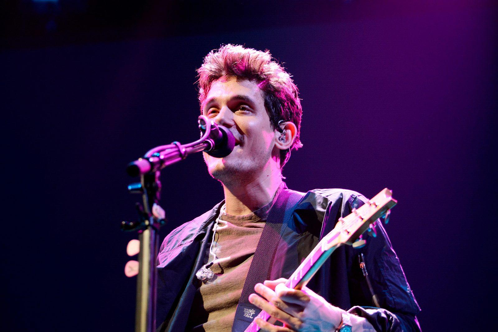 John Mayer performs at TD Garden on Sunday night. PHOTO BY GAELEN MORSE/ DAILY FREE PRESS STAFF