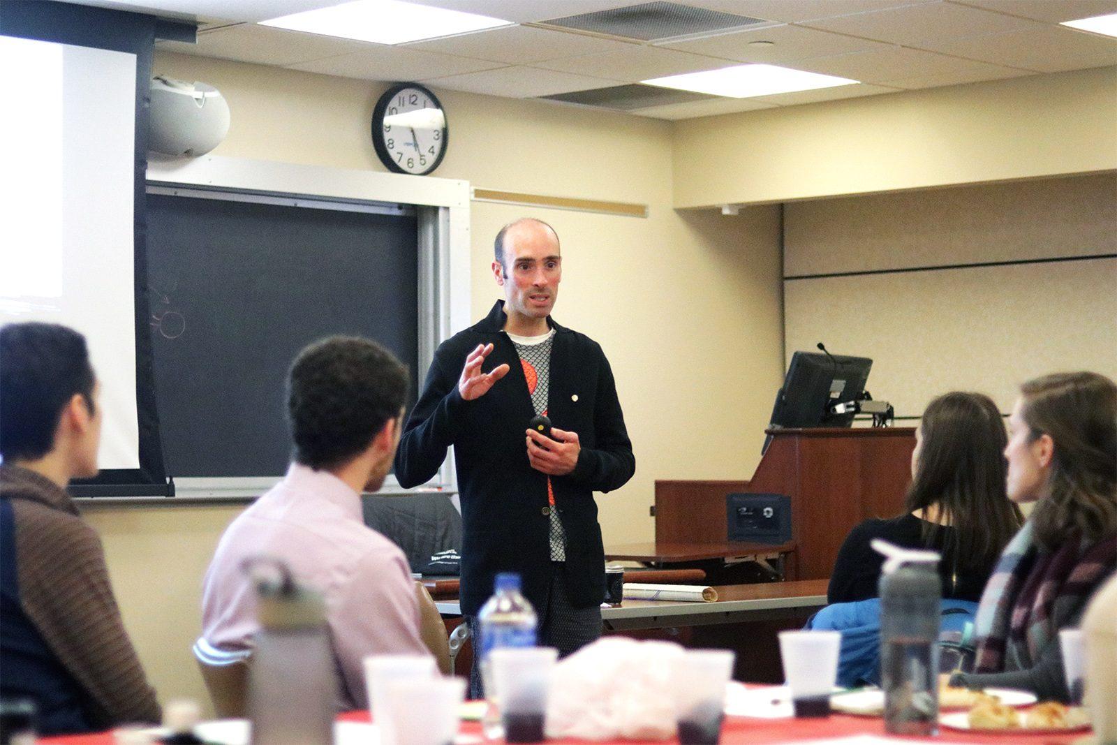 Moisès Fernández relates art in society to healthcare as instructor of the workshop “From Authenticity to Expression” held Tuesday at School of Public Health. Fernández works as the Arts/Lab program’s founding director at BU Medical Campus. SOFIA KOYAMA/ DAILY FREE PRESS STAFF
