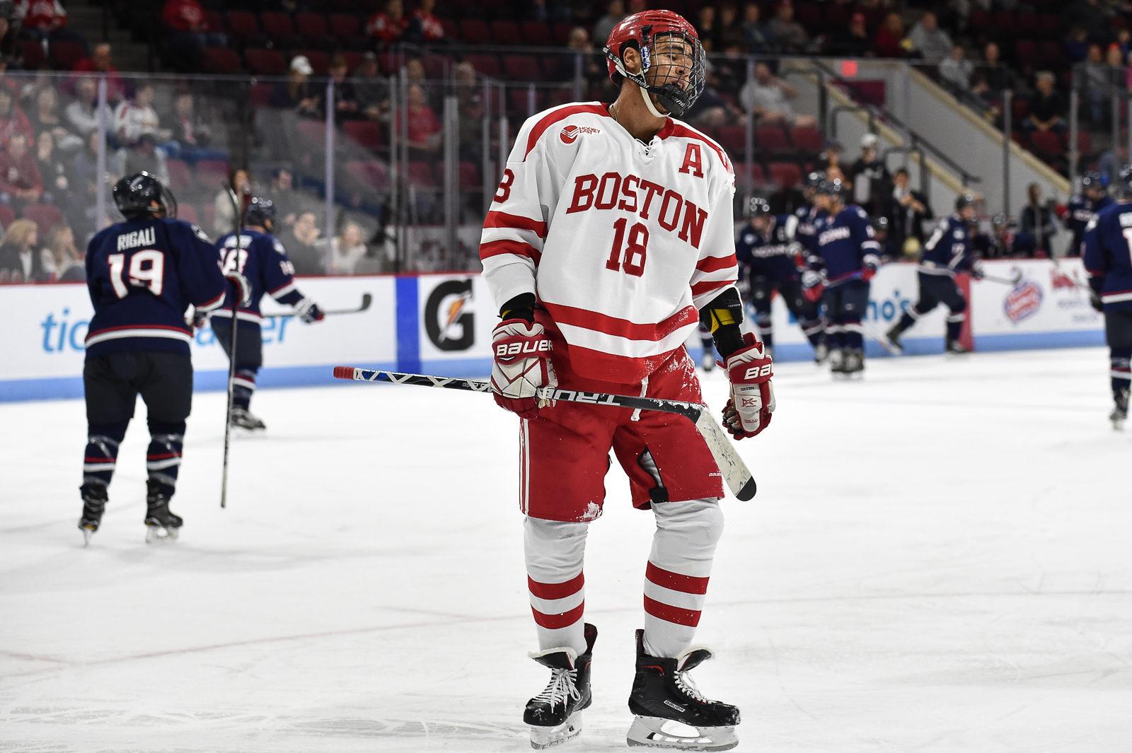 Junior forward Jordan Greenway gets an assist on a goal. PHOTO BY MADDIE MALHOTRA/ DAILY FREE PRESS STAFF 