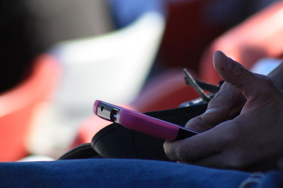 EDITORIAL: Telemedicine trivializes visit to doctor through texts