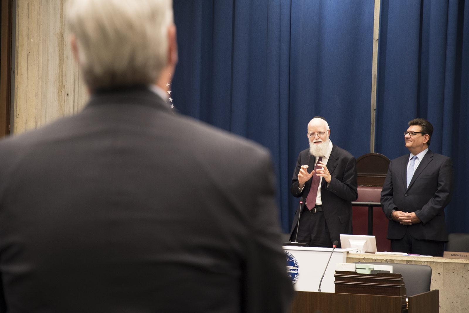 Rabbi Naftoly Bier begins the weekly City Council meeting Wednesday afternoon at the City Hall Iannella Chambers. PHOTO BY CHLOE GRINBERG/ DAILY FREE PRESS STAFF