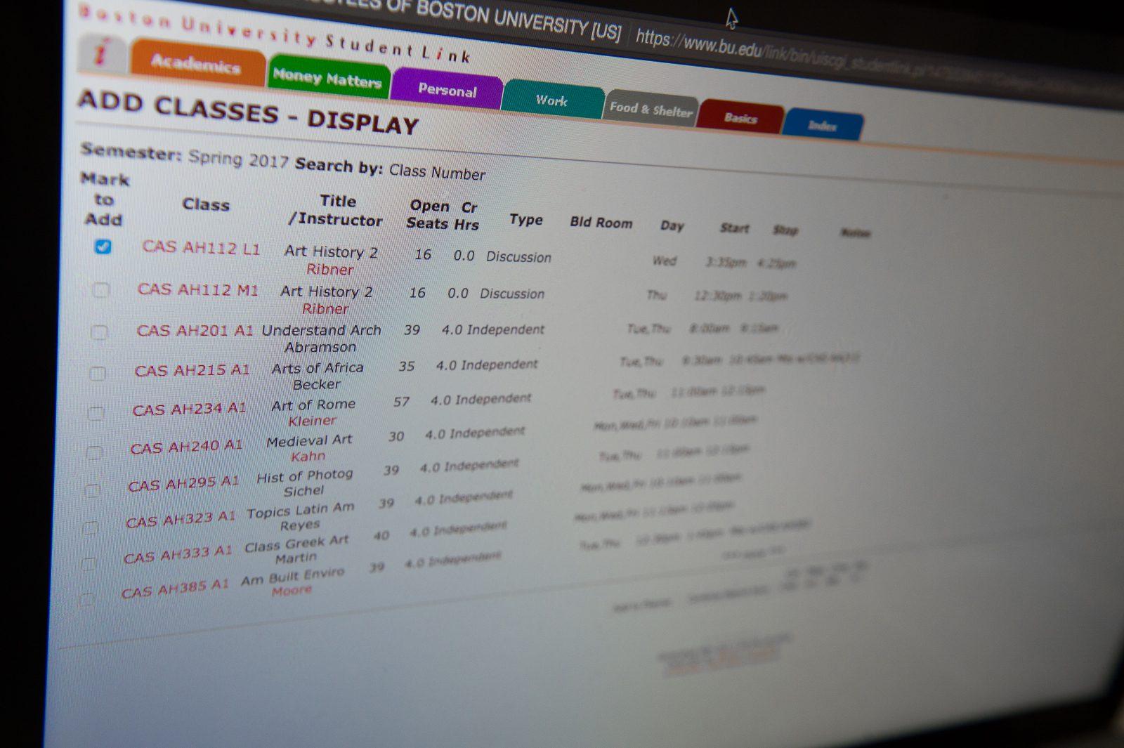 Beginning spring 2017, students will be able to choose up to eight credits as pass/fail courses. PHOTO ILLUSTRATION BY MADDIE MALHOTRA/ DAILY FREE PRESS STAFF 