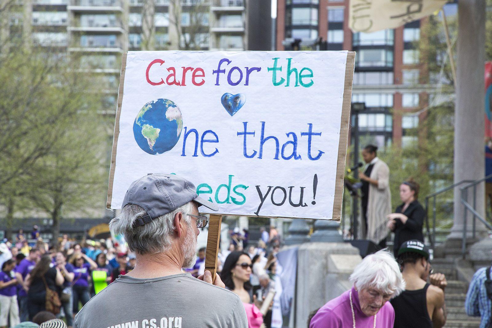 Locals gather Saturday in the Boston Common to demand climate solutions. PHOTO BY HALEY ABRAM/ DAILY FREE PRESS STAFF
