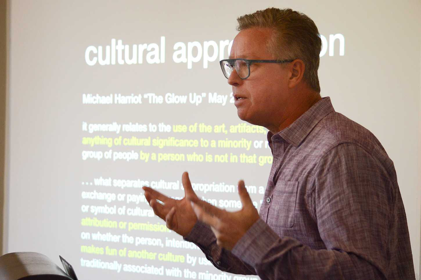Massachusetts Institute of Technology professor Ian Condry speaks at “On the Edge: Cultural Appropriation or Cultural Sharing?” — a symposium hosted by the Boston University Center for the Study of Asia Thursday afternoon. VIGUNTHAAN THARMARAJAH/ DAILY FREE PRESS STAFF