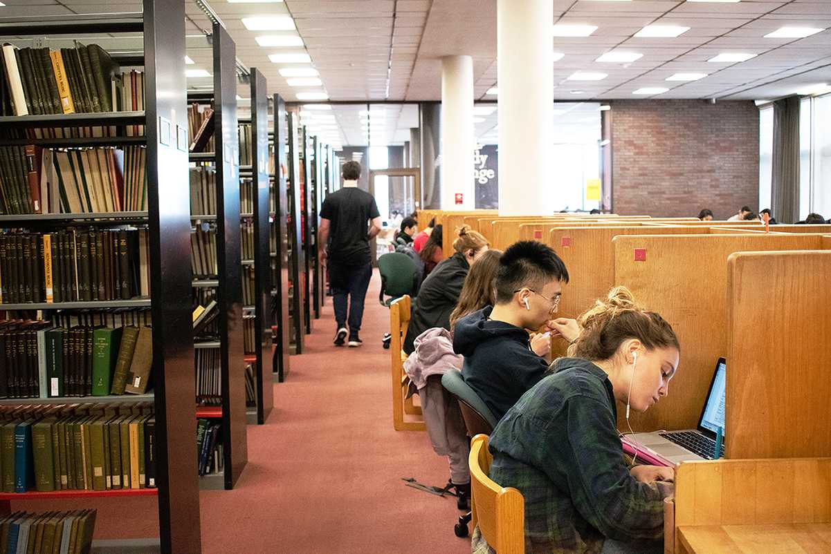 Students studying for spring finals in Boston University’s Mugar Memorial Library. Three BU students are developing an app, CoStudy, to help students find reliable study groups. ALI AUDET/ DFP FILE