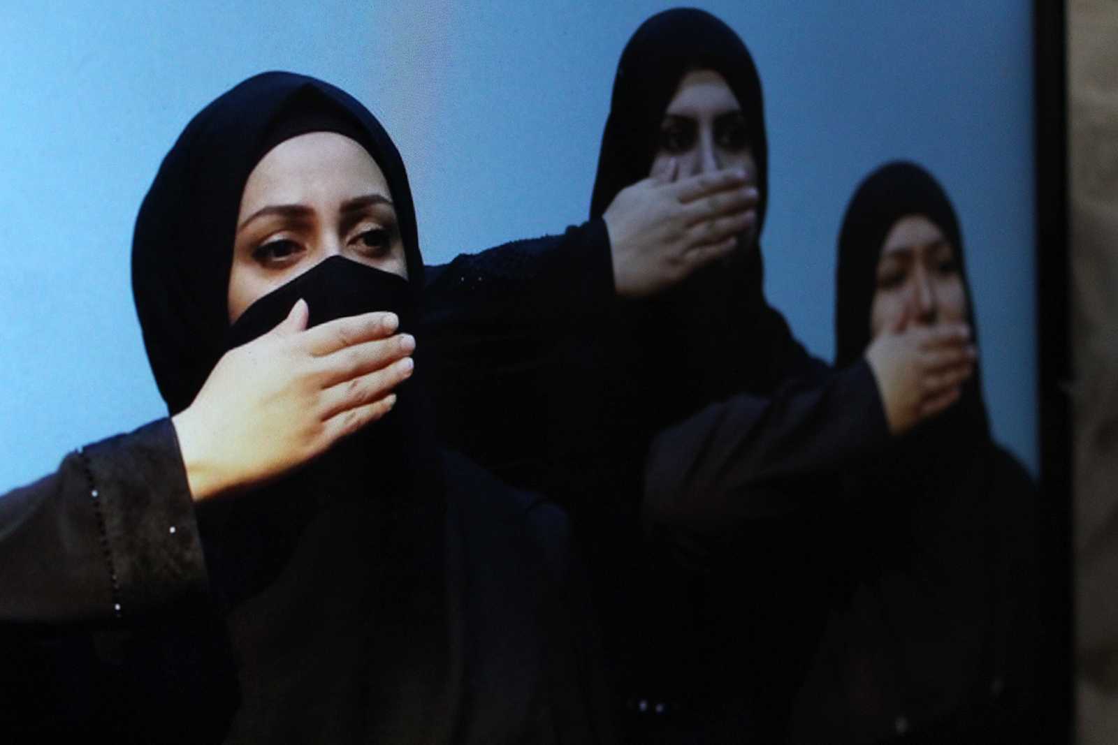 Three women in the Queens of Syria film