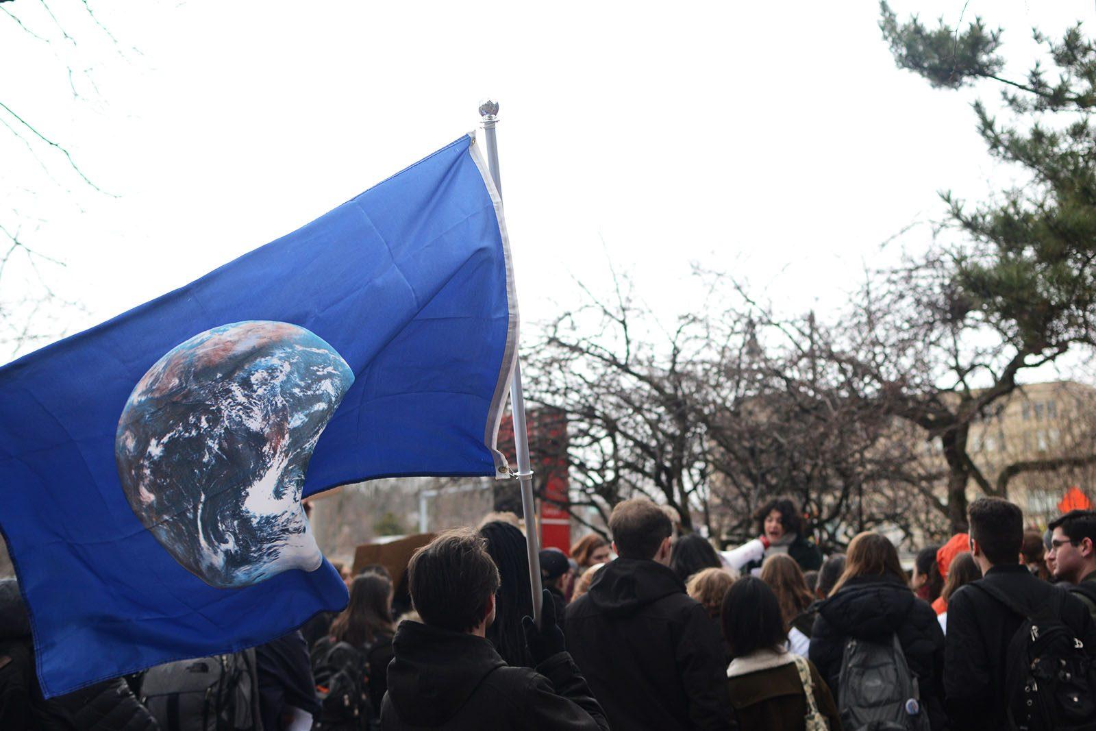 Divest BU hosts the Campus Climate Walkout and Divestment Forum at the George Sherman Union on Jan. 23. PHOTO BY CAROLINE SHEEHAN/ DFP FILE PHOTO