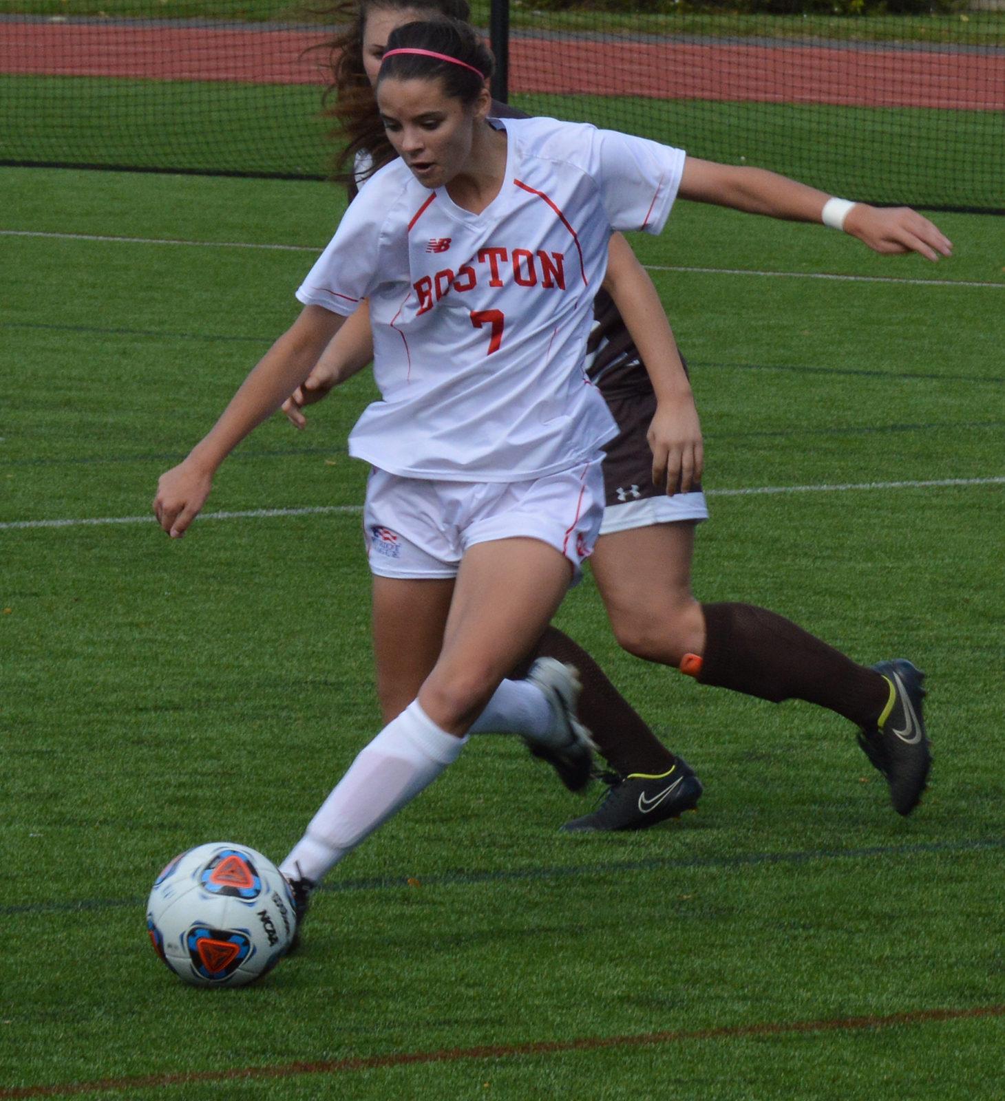 Senior Erin Neville and the rest of the team will look look to reclaim the Patriot League Championship. PHOTO BY ERIN BILLINGS/ DFP FILE PHOTO