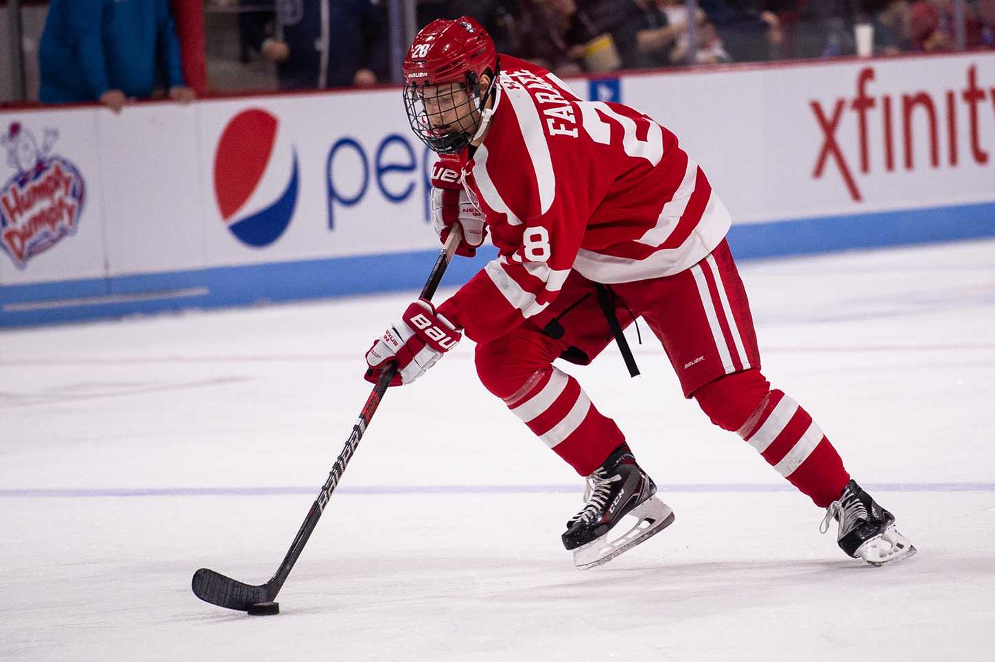 Freshman forward Joel Farabee in last Saturday’s game against Acadia University. Farabee scored his first career goal in Saturday’s 5-3 loss to Minnesota State University, Mankato. MADDIE MALHOTRA/ DAILY FREE PRESS STAFF