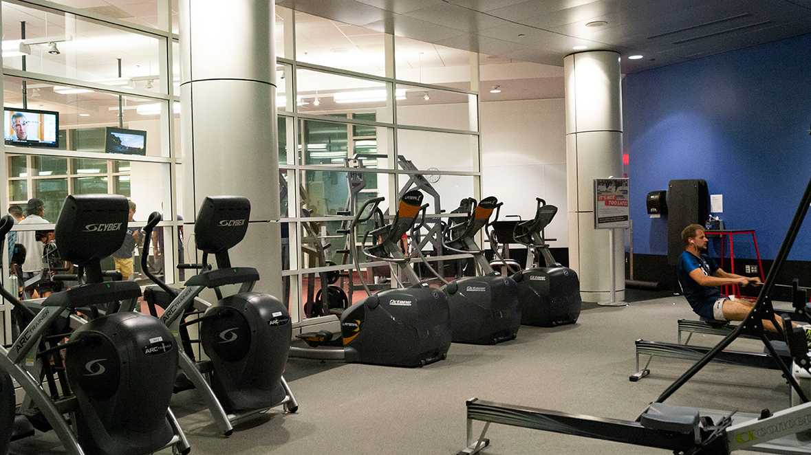 The Boston University Queer Activist Collective has organized a group for LGBTQ students who wish to go to the gym together. PHOTO BY MADHAV KOHLI/ DAILY FREE PRESS STAFF