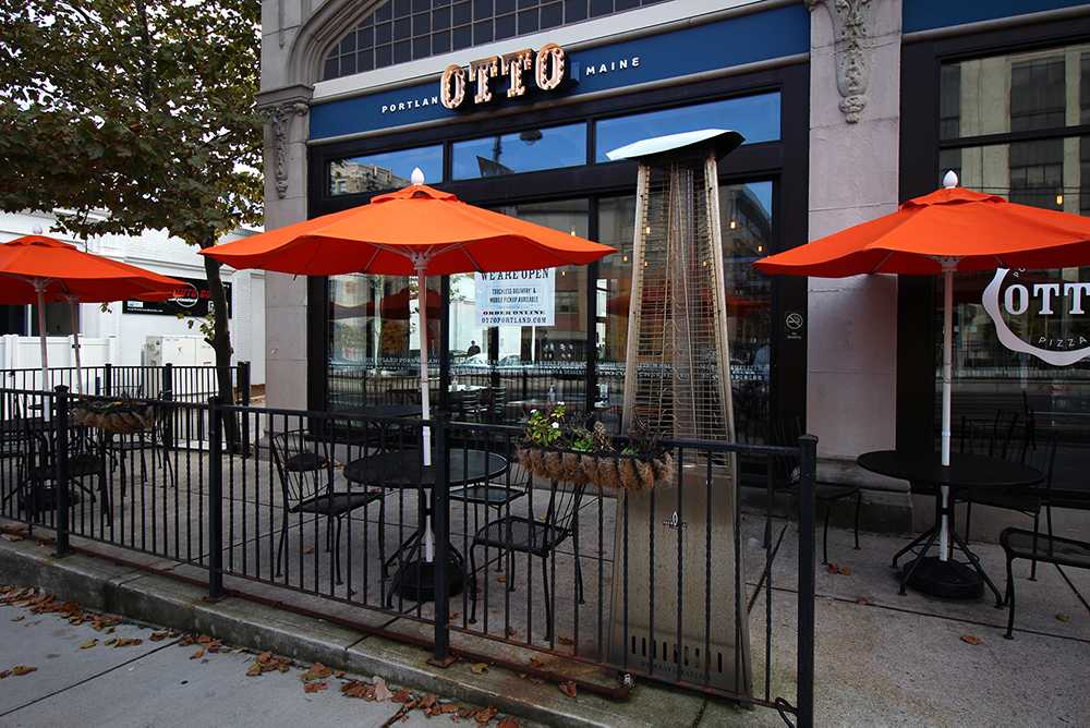 A heater in Otto’s outdoor seating area on Commonwealth Avenue. Heaters will not be enough to preserve outdoor seating during the winter for Massachusetts restaurants, according to Boston-based restauranter Andy Husbands. HANNAH YOSHINAGA/ DAILY FREE PRESS STAFF
