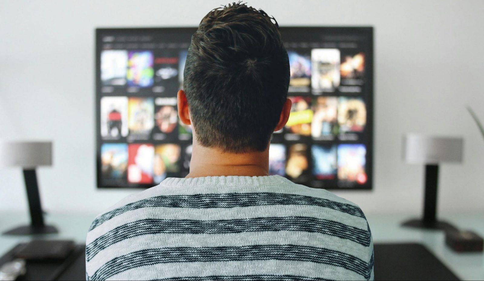 Two BU researchers found that binge-watching violent television shows online can distort viewers’ perceptions of reality. PIXABAY
