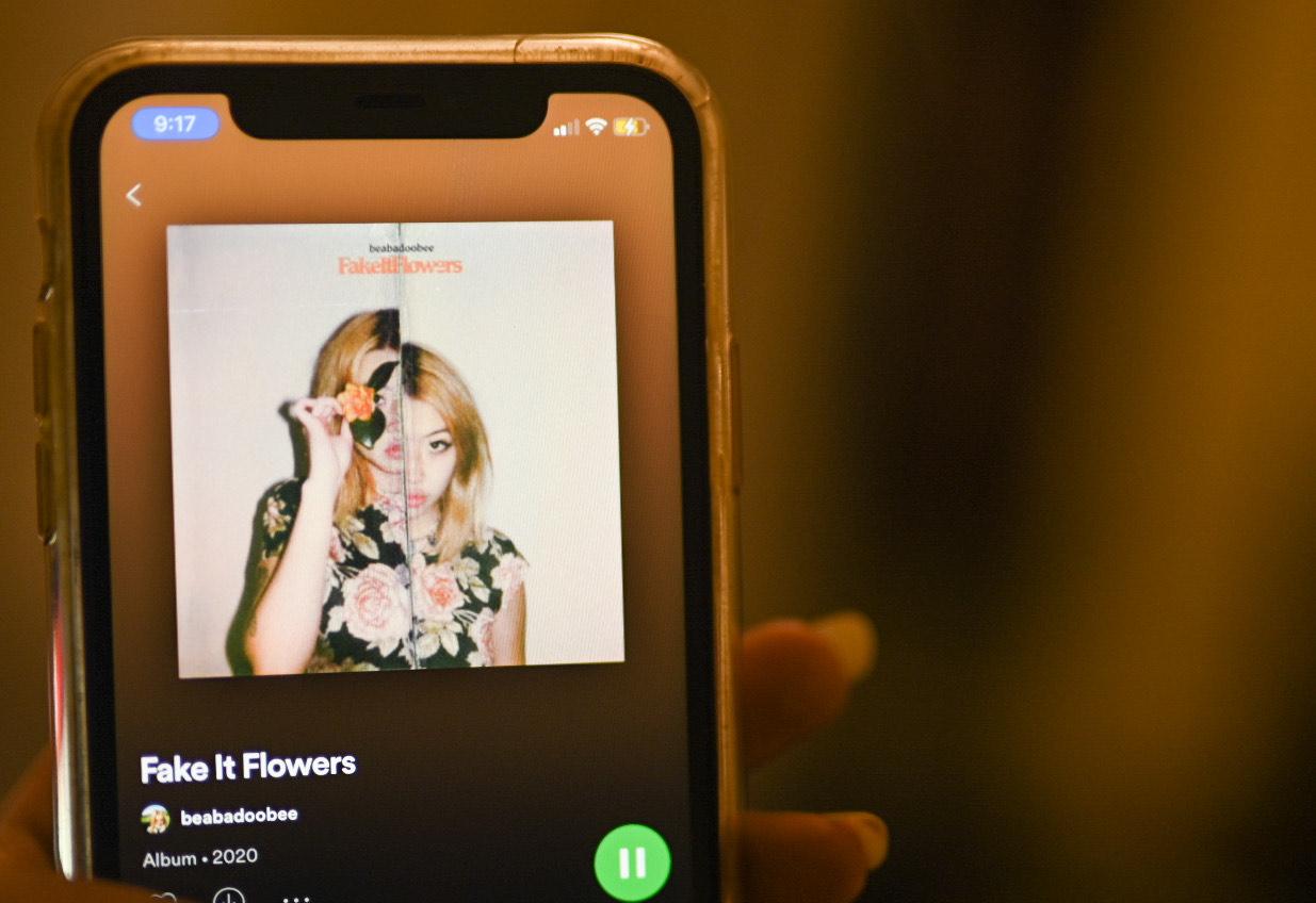 “Fake it Flowers,” London-based singer beabadoobee’s studio debut album, was released Friday. ILLUSTRATION BY LAURYN ALLEN/ DAILY FREE PRESS STAFF