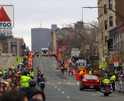Two years after the Boston Marathon bombings, hundreds of thousands of students, residents and visitors of Boston lined the streets to watch the 2015 Boston Marathon on Monday. PHOTO BY KELSEY CRONIN/DAILY FREE PRESS STAFF
