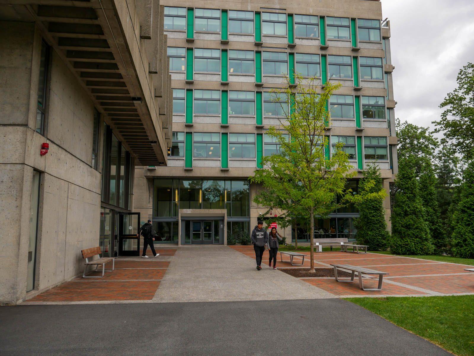 A number of affinity groups at the Boston University School of Law sent a joint letter to the LAW Student Government Association underscoring the need for increased diversity at the school. FELIX PHILLIPS/ DAILY FREE PRESS STAFF