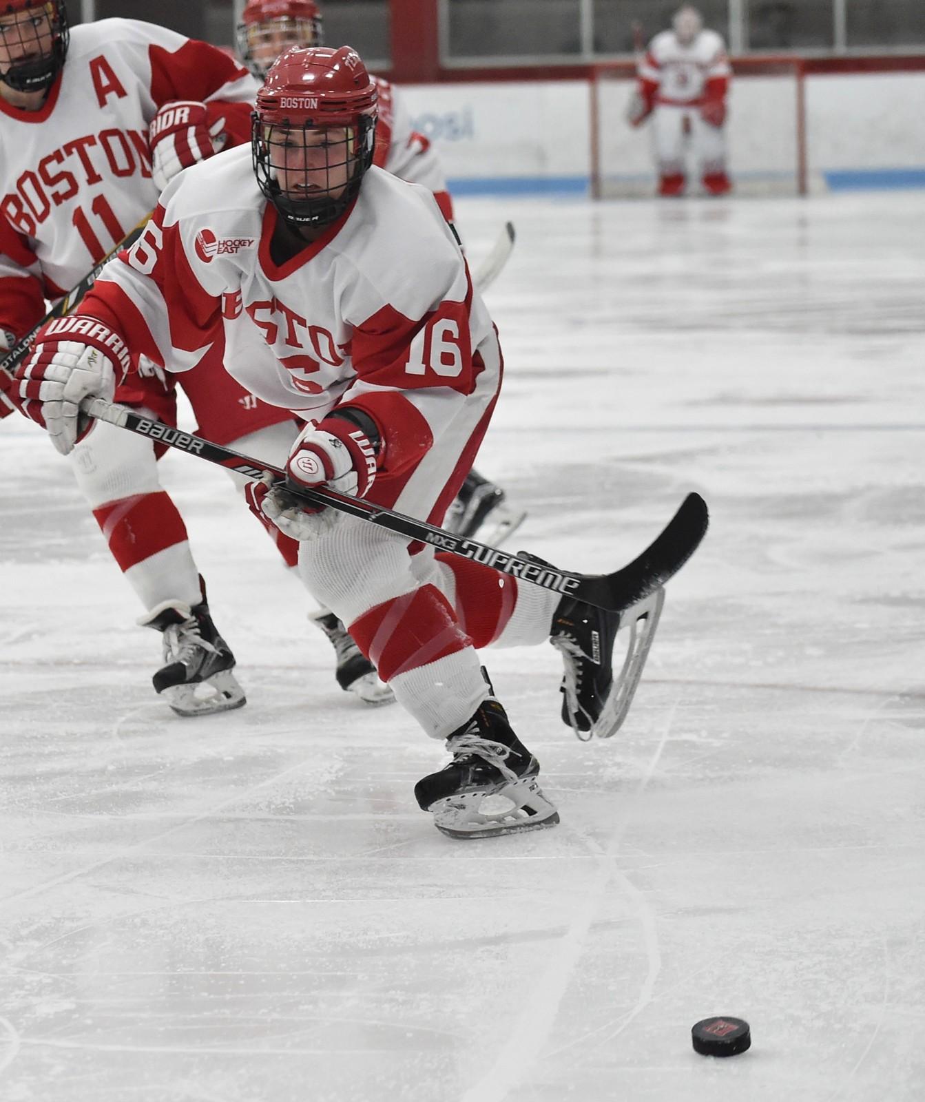 Sammy Davis will play in her first college hockey playoff games this weekend. PHOTO BY MADDIE MALHOTRA/DAILY FREE PRESS STAFF