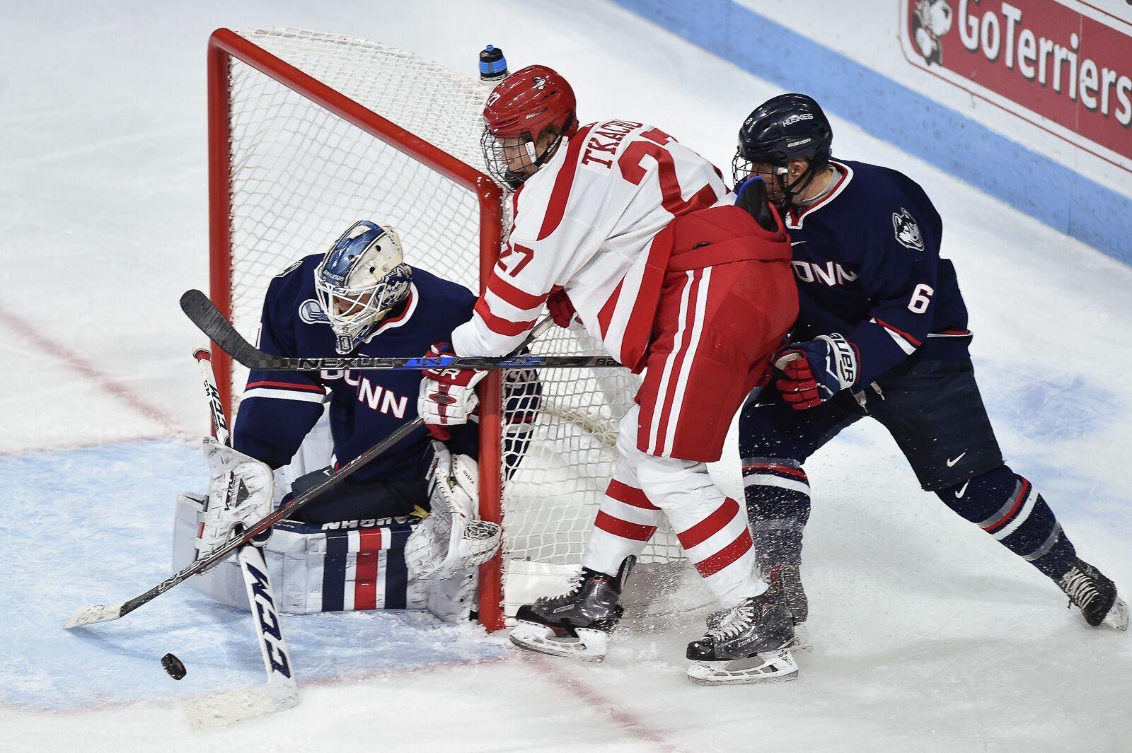 Freshman forward Brady Tkachuk has been a physical force at the net front for BU this season. PHOTO BY MADDIE MALHOTRA/ DAILY FREE PRESS STAFF