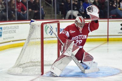 Oettinger made 32 saves on the night. PHOTO BY MADDIE MALHOTRA/ DAILY FREE PRESS STAFF 