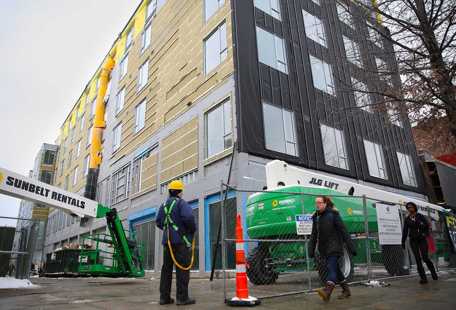 A new apartment-style housing option will be offered to BU students in the 2016-17 school year at 1047 Commonwealth Ave. PHOTO BY SARAH SILBIGER/DAILY FREE PRESS STAFF