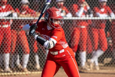 nicole amodio batting at the plate