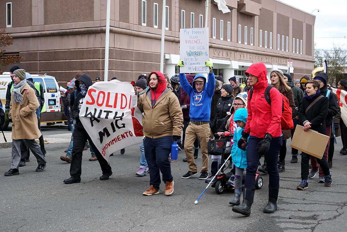 Protestors marched to the South Bay Detention Center Saturday to object to the Immigration and Customs Enforcement’s treatment of Central and South American immigrants at the southern border of the United States. SERENA YU/ DAILY FREE PRESS STAFF
