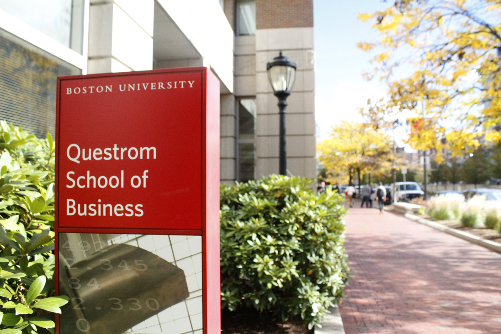 Boston University’s Questrom School of Business added three new concentrations to their majors: strategy and innovation, health and life sciences sector and real estate. PHOTO BY RACHEL MCLEAN/DAILY FREE PRESS STAFF 
