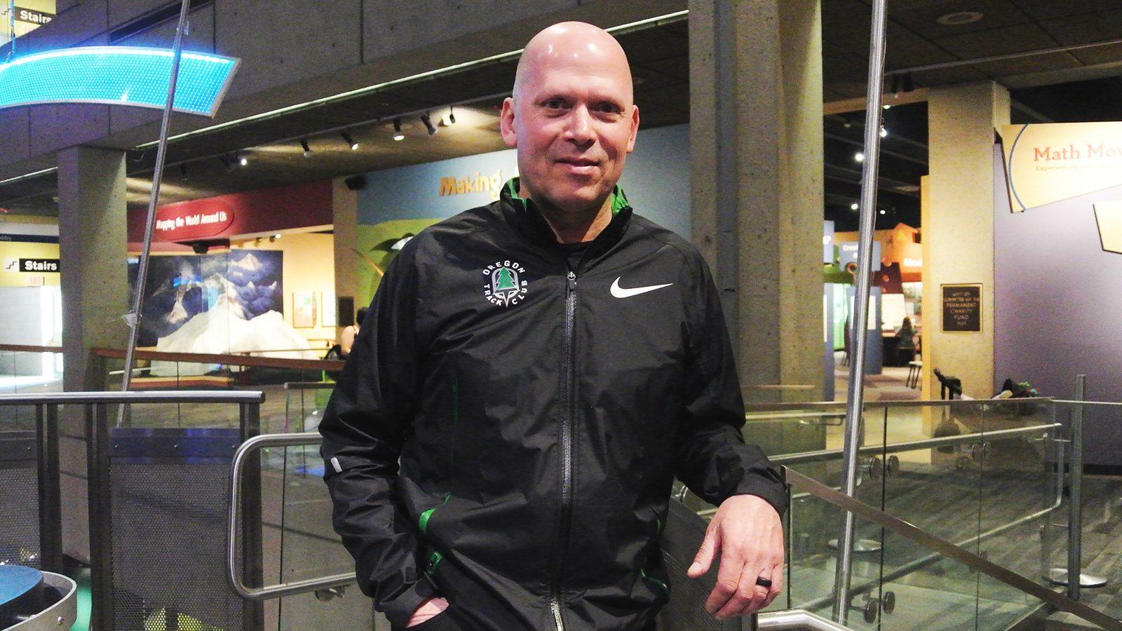 Rick Muhr, coach of the Museum of Science Boston Marathon team, speaks about his experiences as a coach of more than 21,000 runners in his career, including some who ran in the 2017 Boston Marathon. PHOTO BY MARIA CASTILLO/ DAILY FREE PRESS STAFF