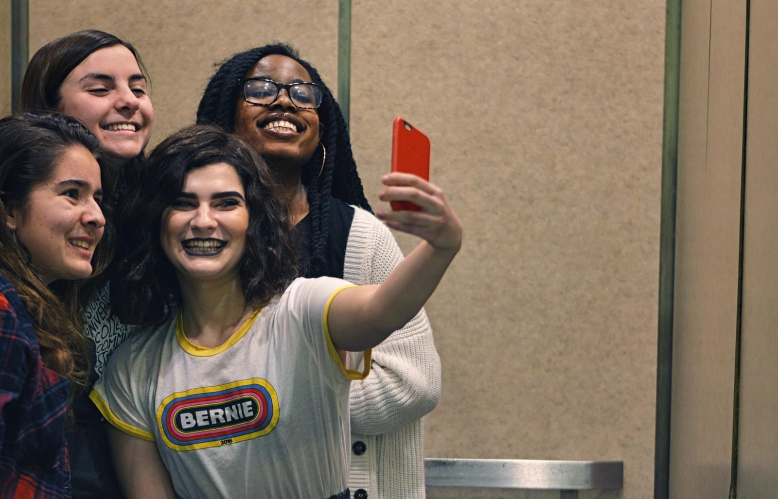 CliqBit, a new social media app created by two Wellesley College sophomores, provides a “platform for sharing the brief, and funny moments that make up our lives,” according their website. ILLUSTRATION BY NICOLAS TEPPER/DAILY FREE PRESS STAFF