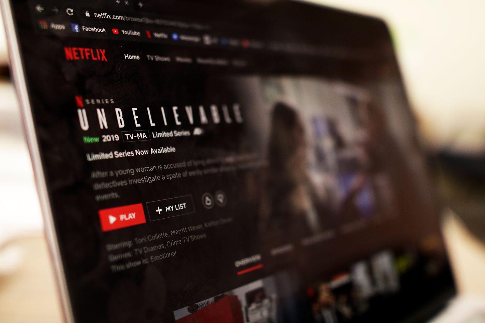 New Netflix drama “Unbelievable,” which is based off the true story of a sexual assault victim and the investigation into her case, began streaming on Friday. ILLUSTRATION BY SOFIA KOYAMA/ DAILY FREE PRESS STAFF