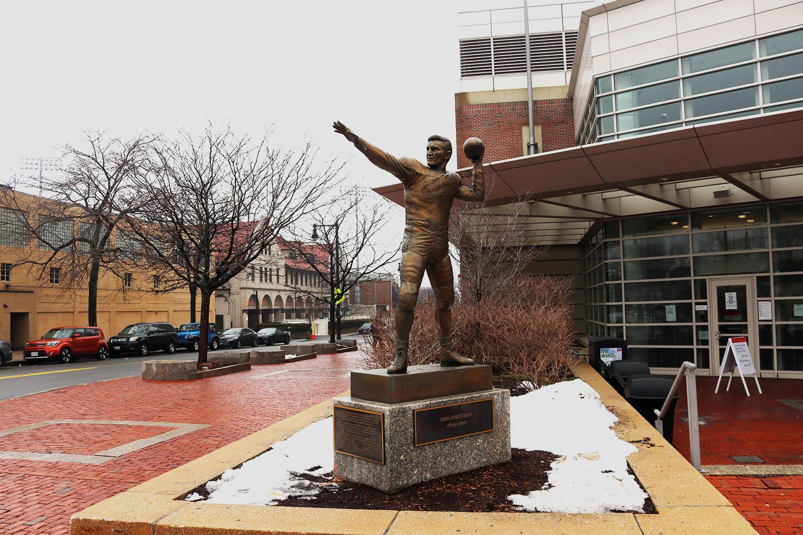 Harry Agganis Statue at Agganis Arena. A rare baseball card of the Boston University alum will be up for auction in April. ELIZABETH MCCLELLAND/ DAILY FREE PRESS STAFF