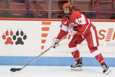 Senior forward Maddie Elia has a pair of assists in Saturday's win over Minnesota. PHOTO BY JUSTIN HAWK/ DAILY FREE PRESS STAFF 