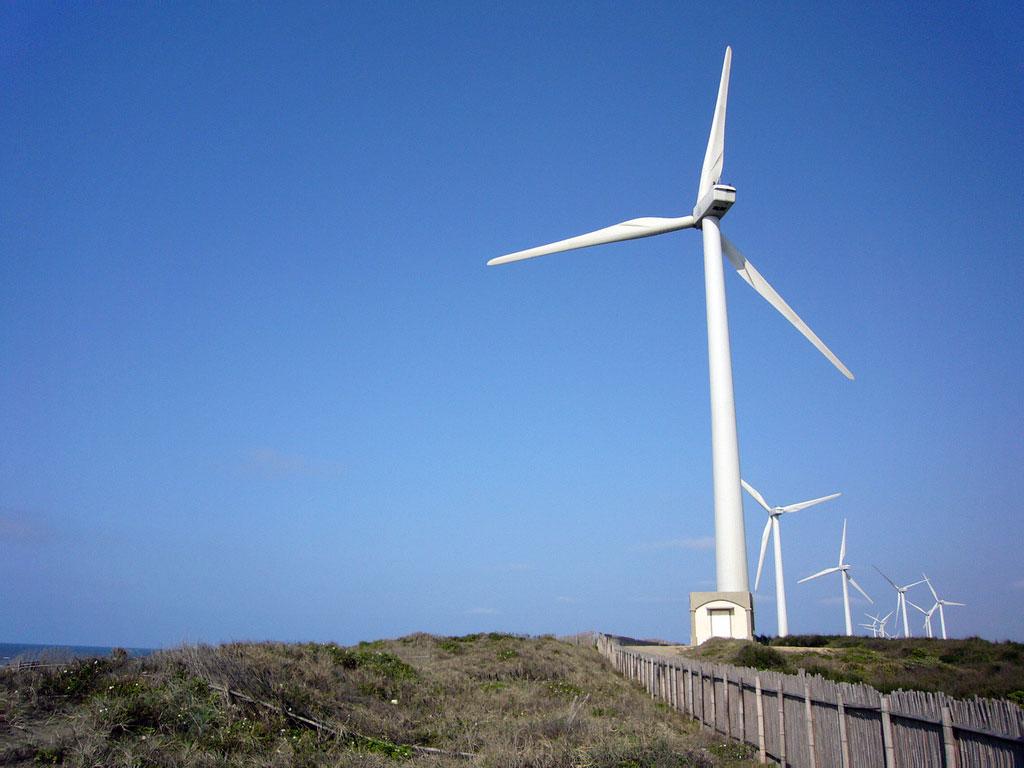 Boston University announced Tuesday that it will buy wind power starting in 2020, a step meant to get the school closer to its Climate Action Goal of reaching carbon neutrality by 2040. PHOTO COURTESY OF FLICKR USER MICHAEL REHFELDT