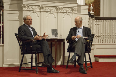 Investigative journalist Bob Woodward, left, discusses his novel "The Last of the President's Men" during a conversation moderated by David Gergen at the First Parish Church in Cambridge on Tuesday night. PHOTO BY SARAH SILBIGER/DAILY FREE PRESS STAFF
