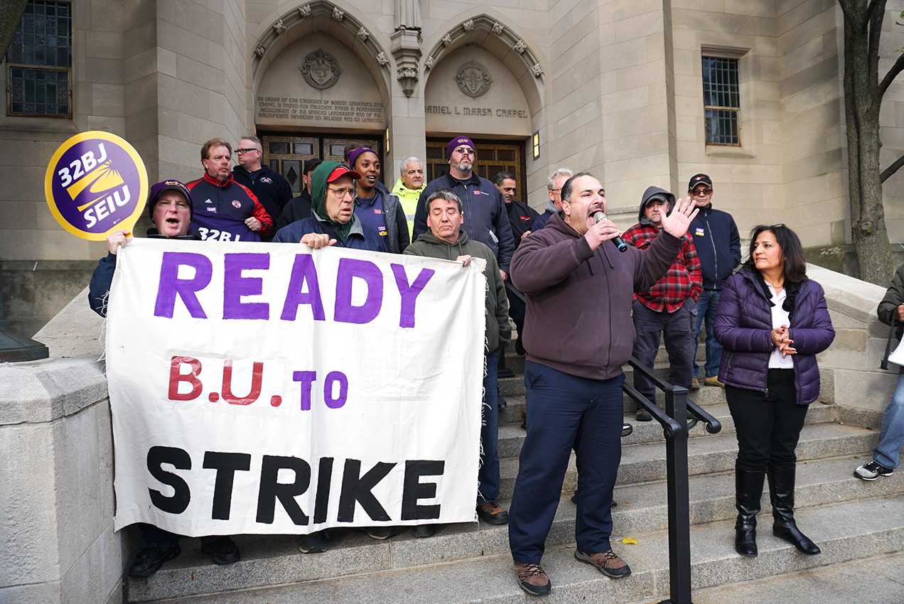 Boston University service workers rally Tuesday ahead of the Oct. 31 deadline to negotiate their contracts with the school. A tentative agreement was struck hours after the deadline, averting a strike. SOPHIE PARK/ DAILY FREE PRESS STAFF