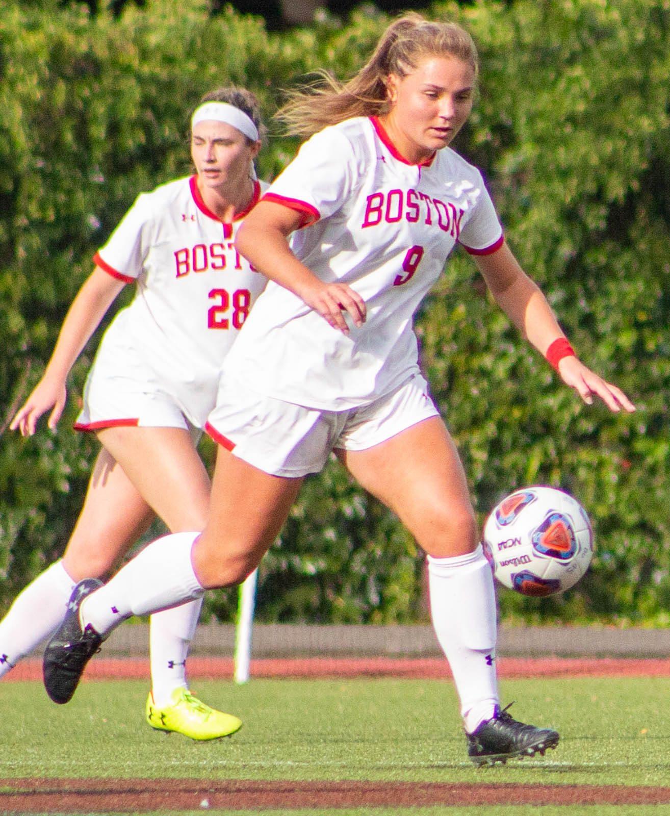 Freshman midfielder Taylor Kofton in a Sept. 22 match against Lehigh University. Kofton was named Patriot League Rookie of the Year Monday. VIVIAN MYRON/ DAILY FREE PRESS STAFF